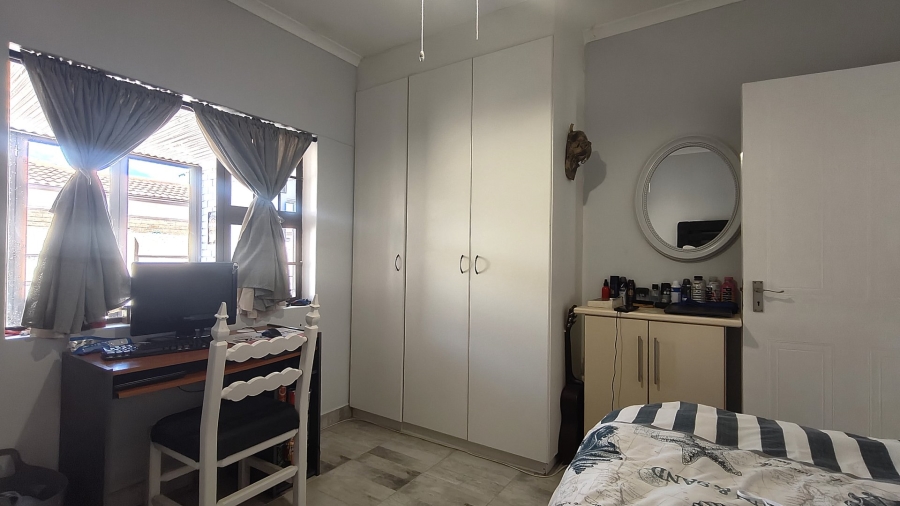 2 Bedroom Property for Sale in Hartenzicht Western Cape